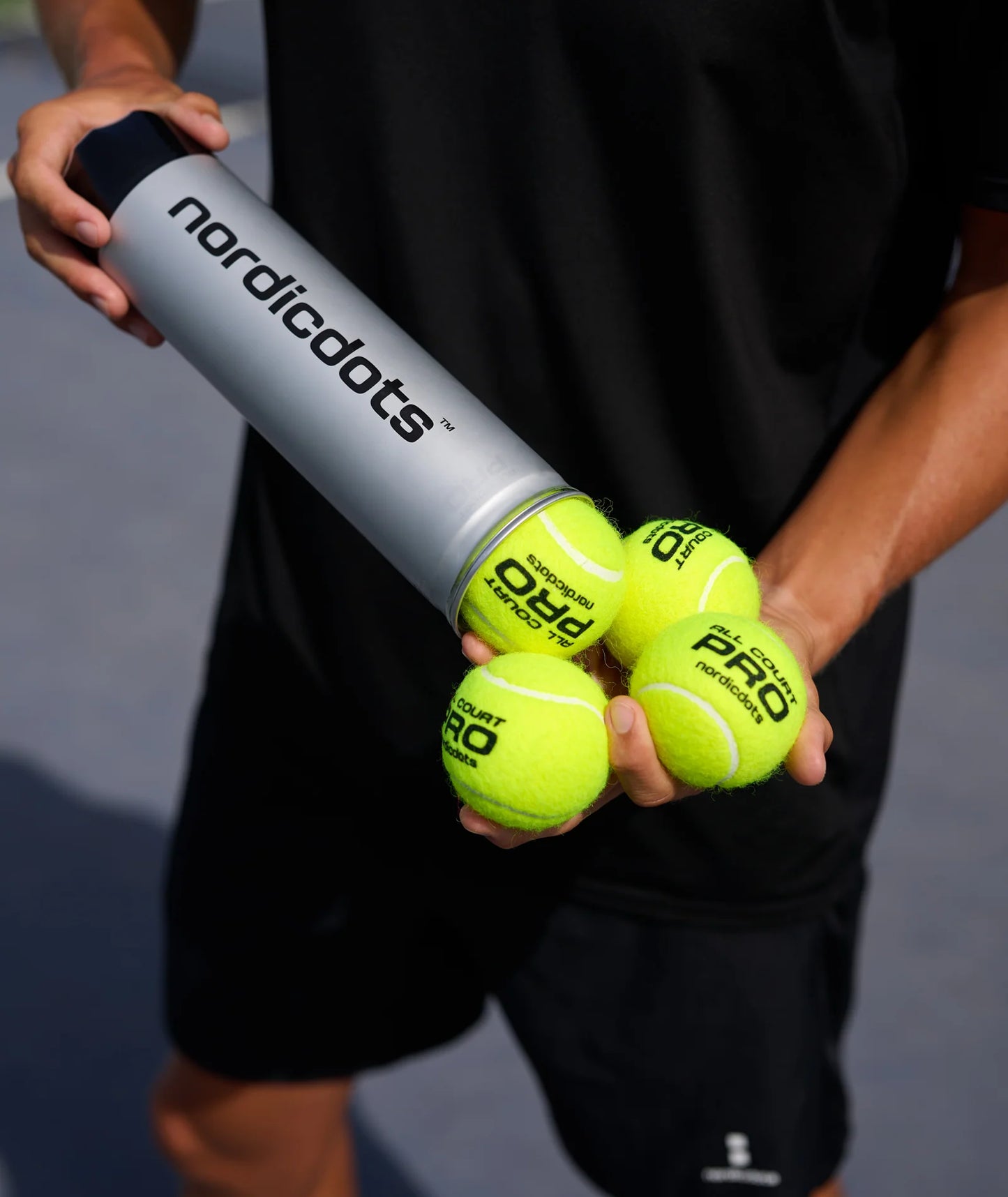NordicDots All Court - 4 Ball Can
